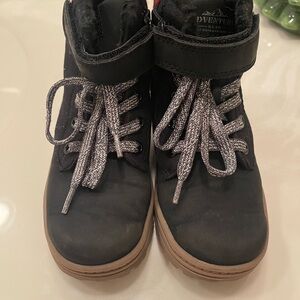 Carter’s Cali 2 Black & Red Plaid Boot size 11